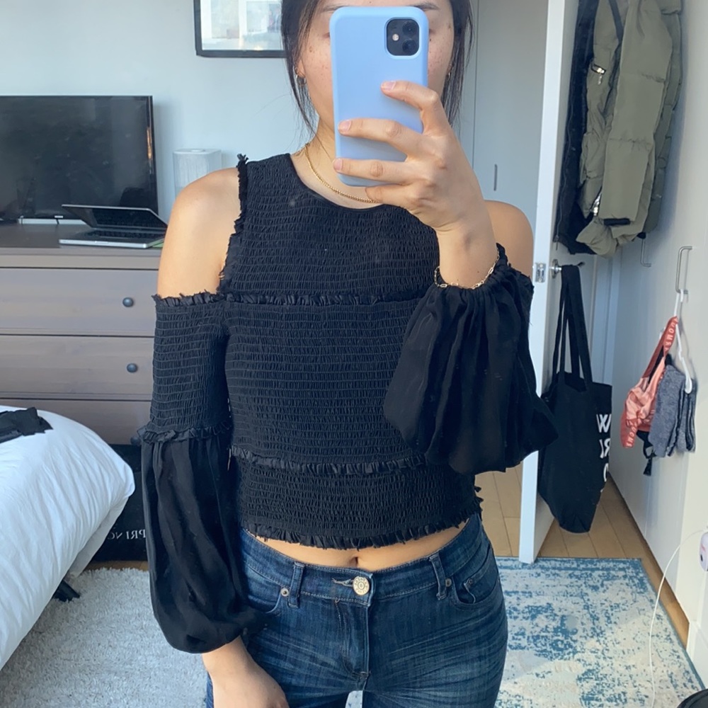 Cinq a sept Cold shoulder top